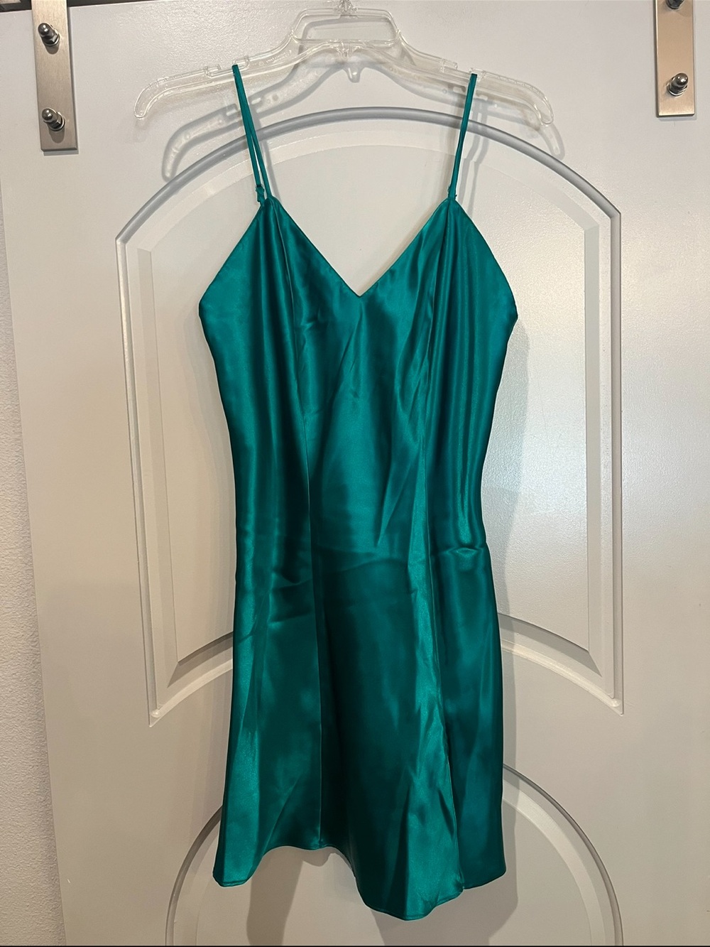 Vintage jungle green satin chemise style nightgown. Gorgeous color!